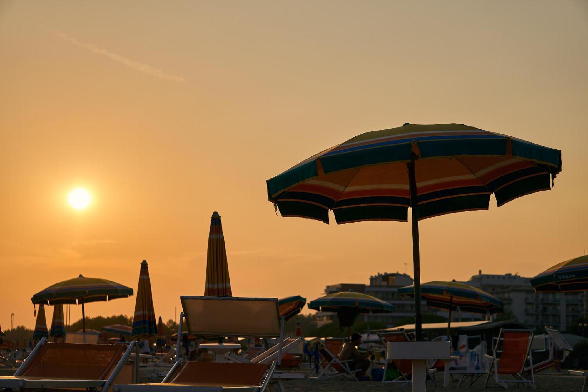 Well Equipped Apartment With Pool - Beahost Bibione Extérieur photo